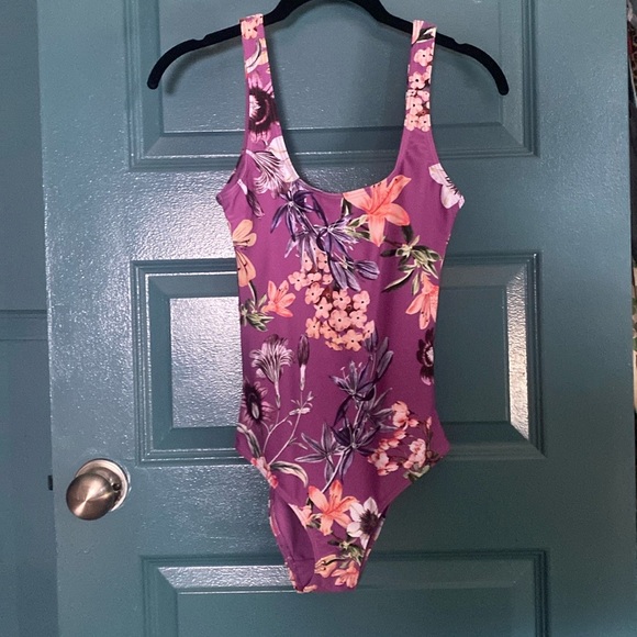 *LAST ONE* NWT Moonflower One Piece - Picture 6 of 6